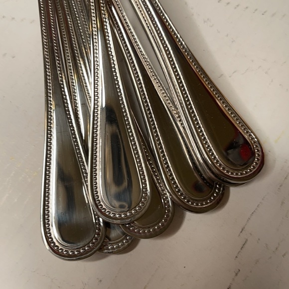 WALLACE Regal Pearl Stainless Steel Flatware 24 Pieces - Picture 10 of 12